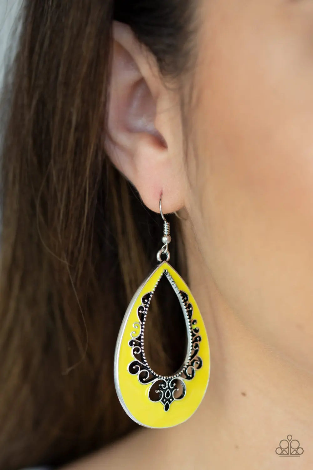 Compliments To The CHIC - Yellow Paparazzi Accessories