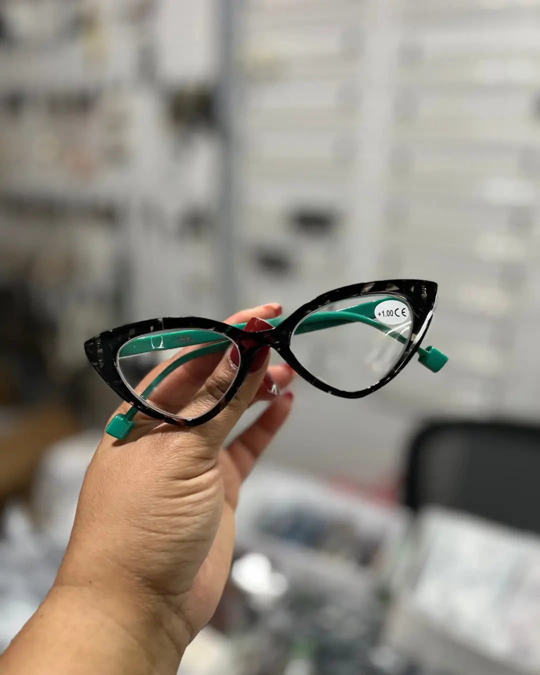 Amber Smoke Cat Eye Readers Shadez of Glam