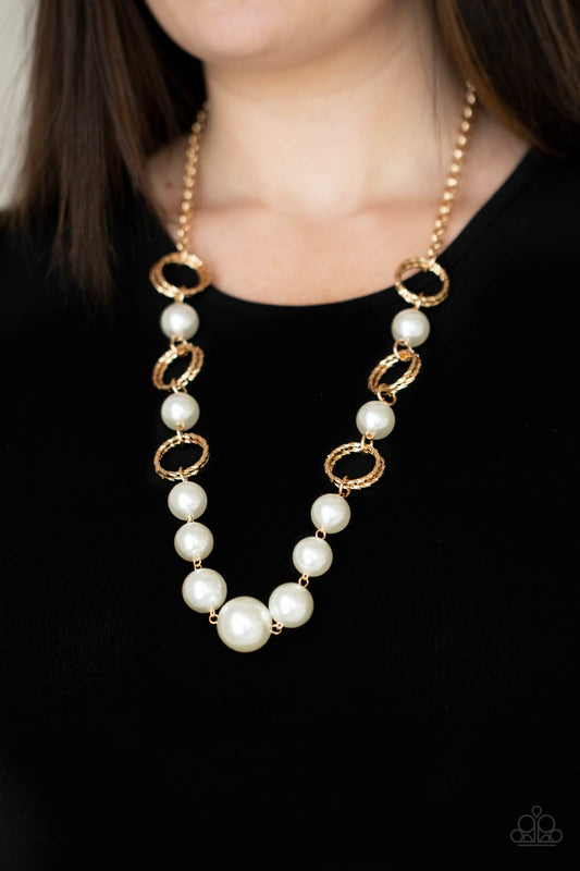 COUNTESS Me In - Gold Paparazzi Accessories