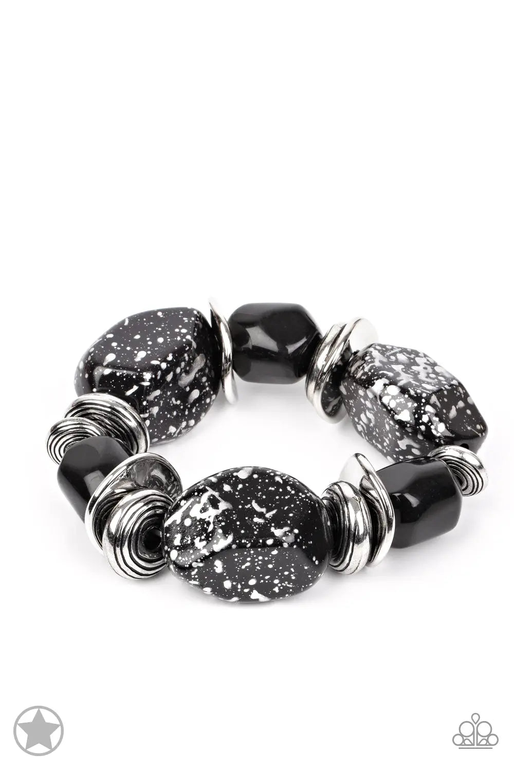 Glaze of Glory - Black Paparazzi Accessories